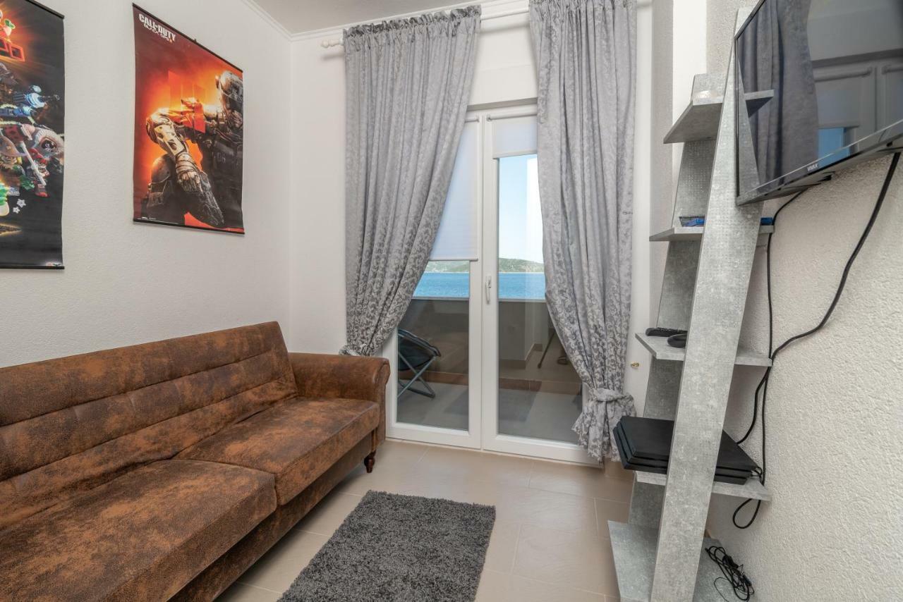 Villa Insula Ventum Trogir Exterior foto